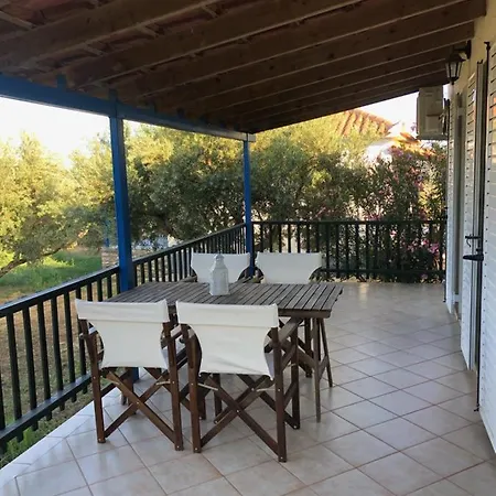 Aggeliki House 5 * Kómboi