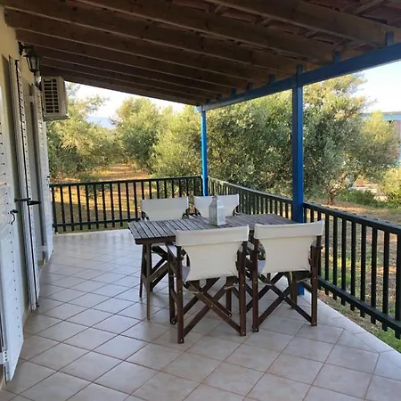 Aggeliki House 5 Tatil Evi Kómboi